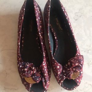 Louis Vuitton sandals size 36